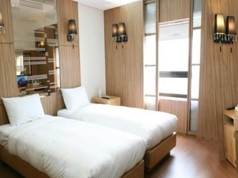 Charis Hotel อินชอน ภายนอก รูปภาพ