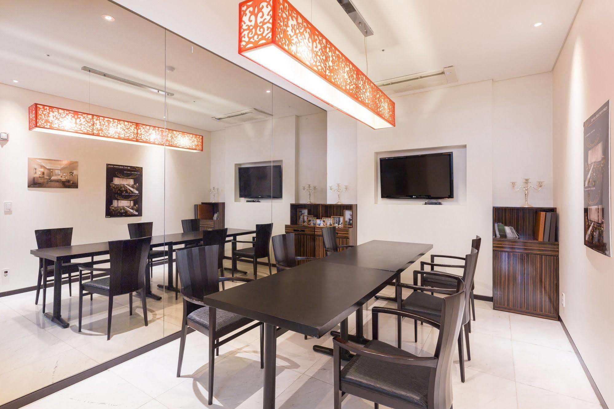 Charis Hotel อินชอน ภายนอก รูปภาพ